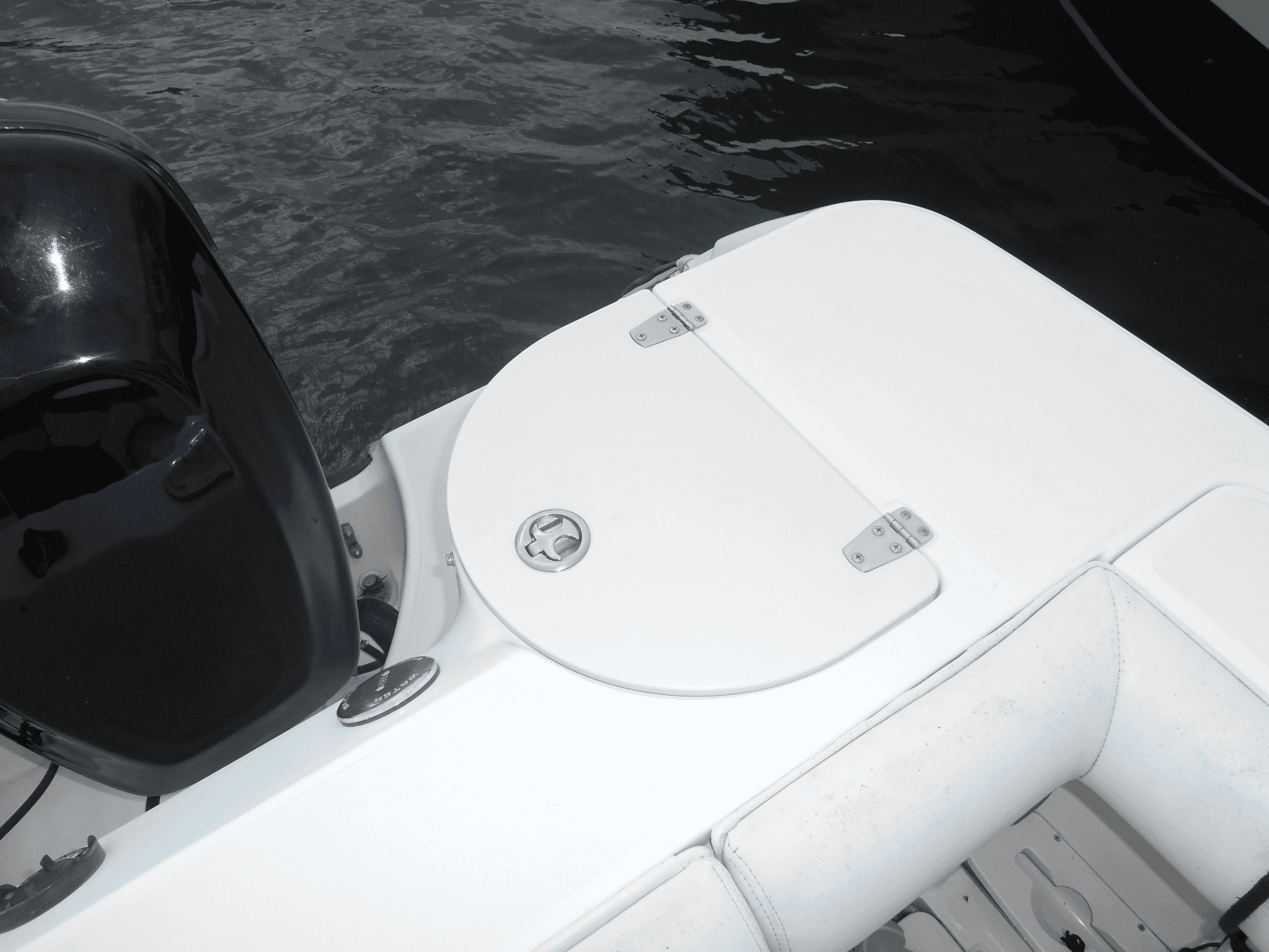 2004 Boston Whaler 255 Conquest