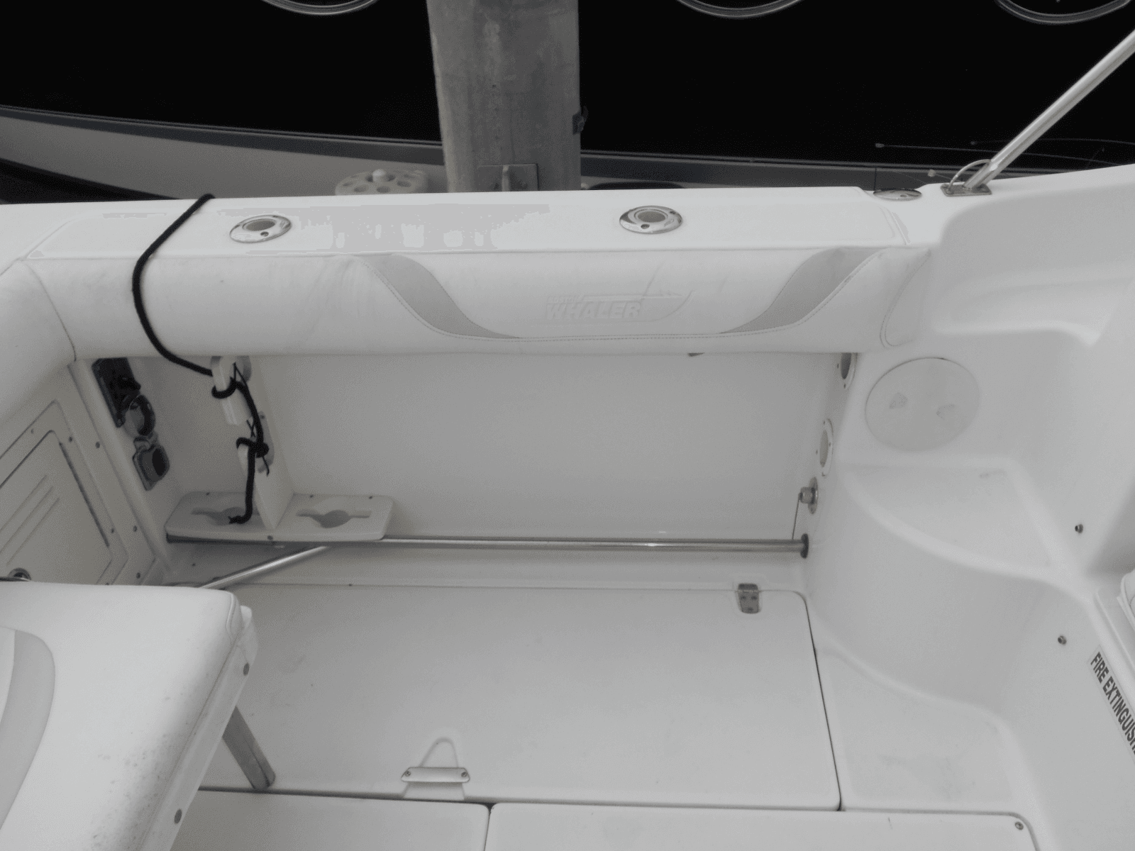 2004 Boston Whaler 255 Conquest