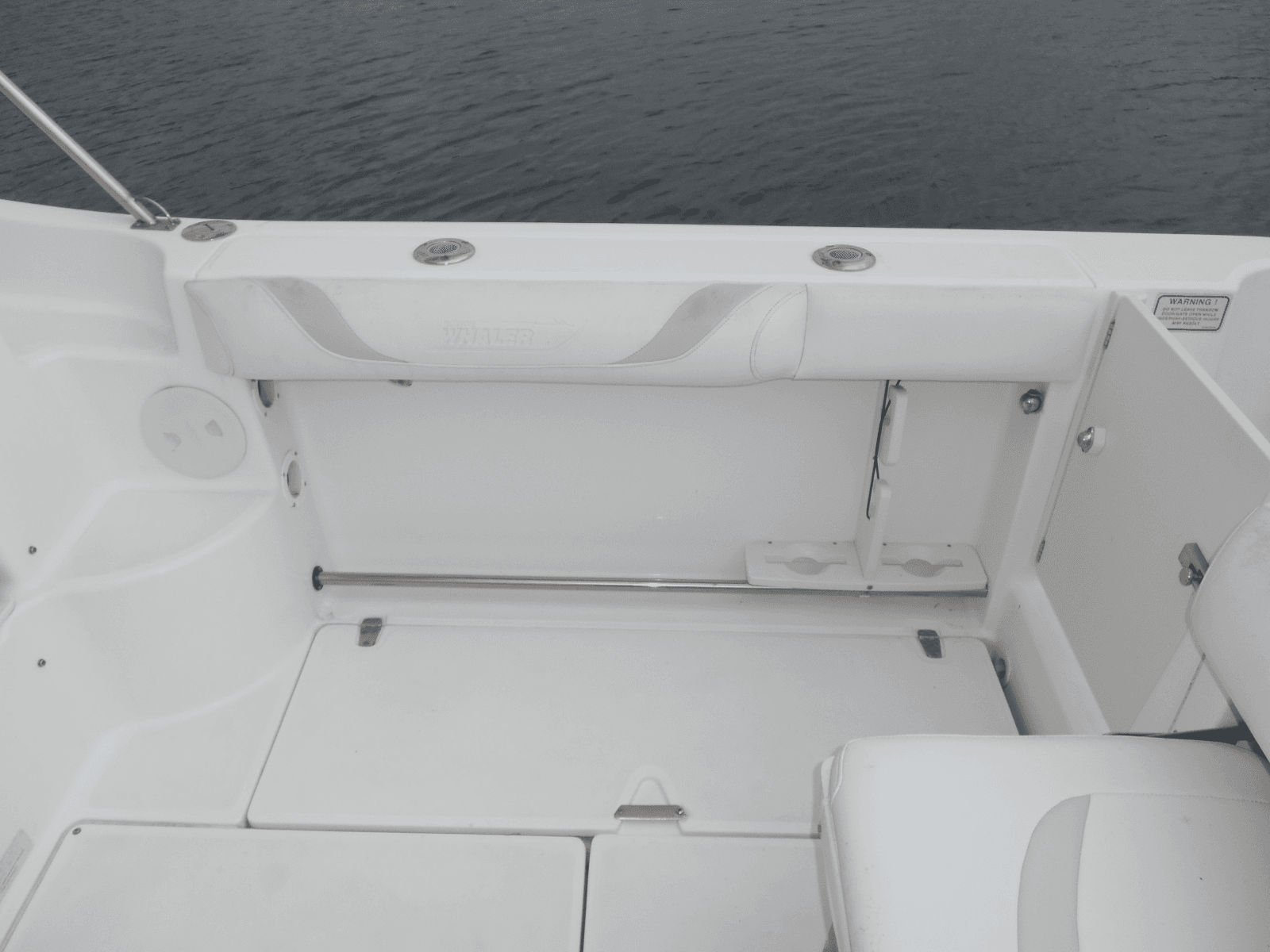 2004 Boston Whaler 255 Conquest