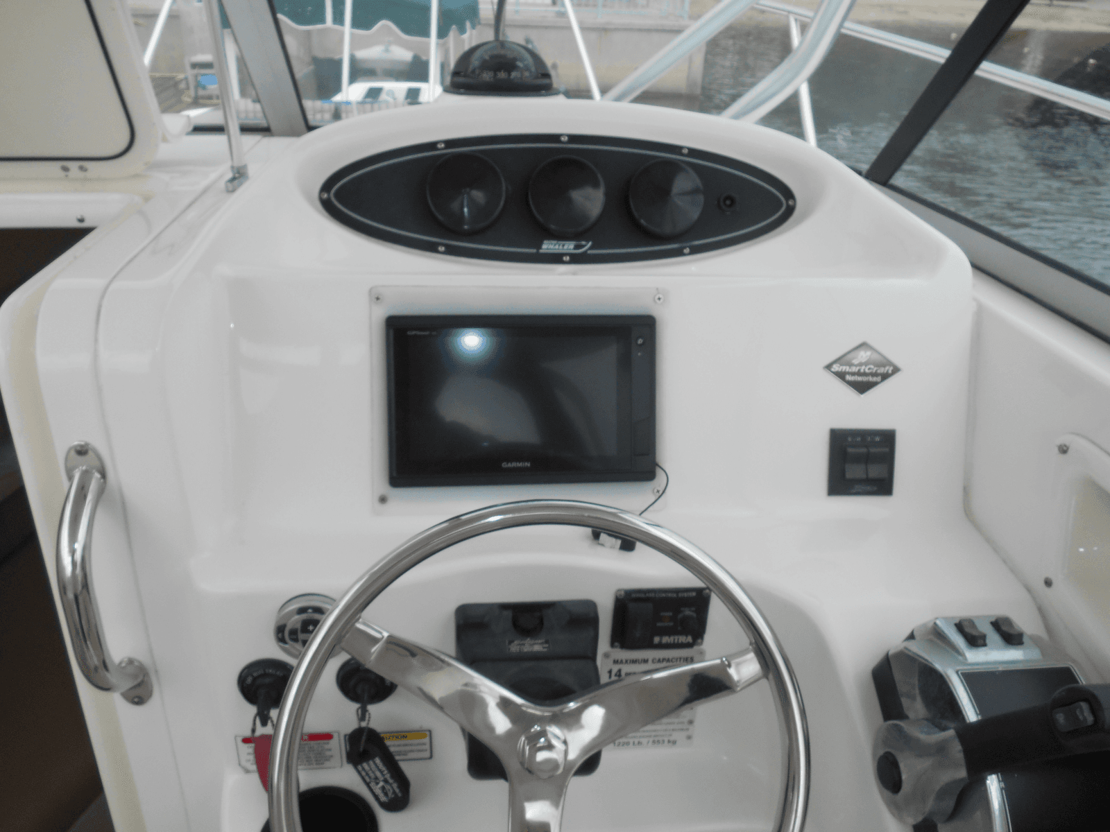 2004 Boston Whaler 255 Conquest