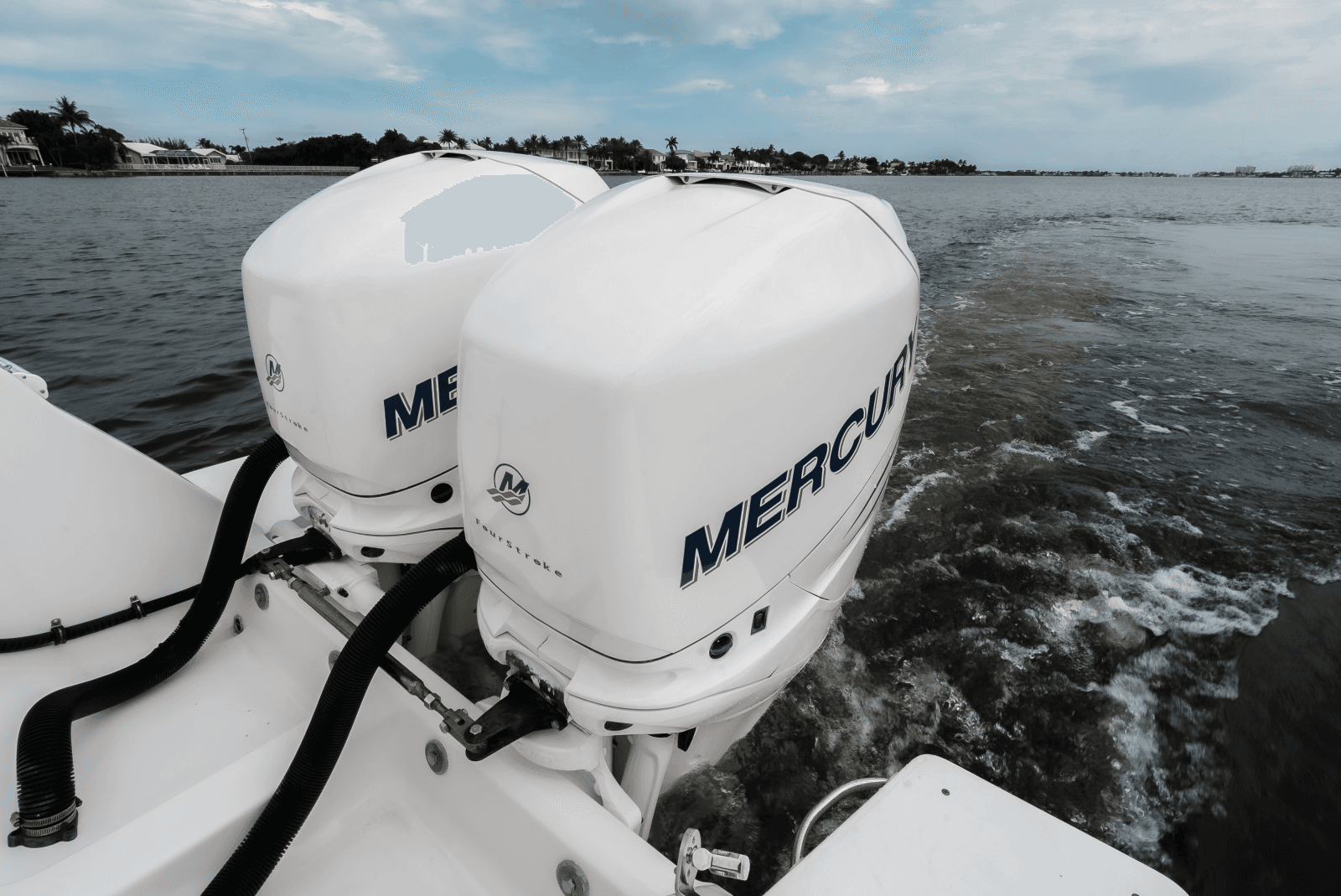 2015 Intrepid 327CC