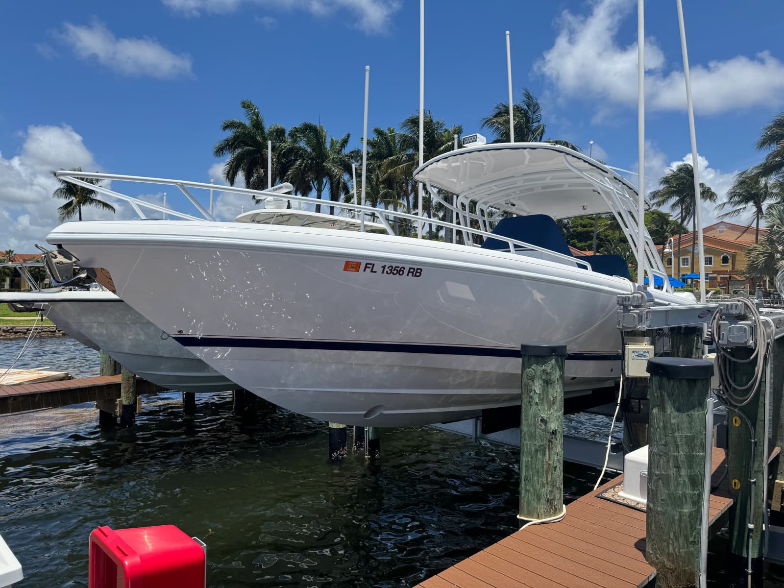 2015 Intrepid 327CC