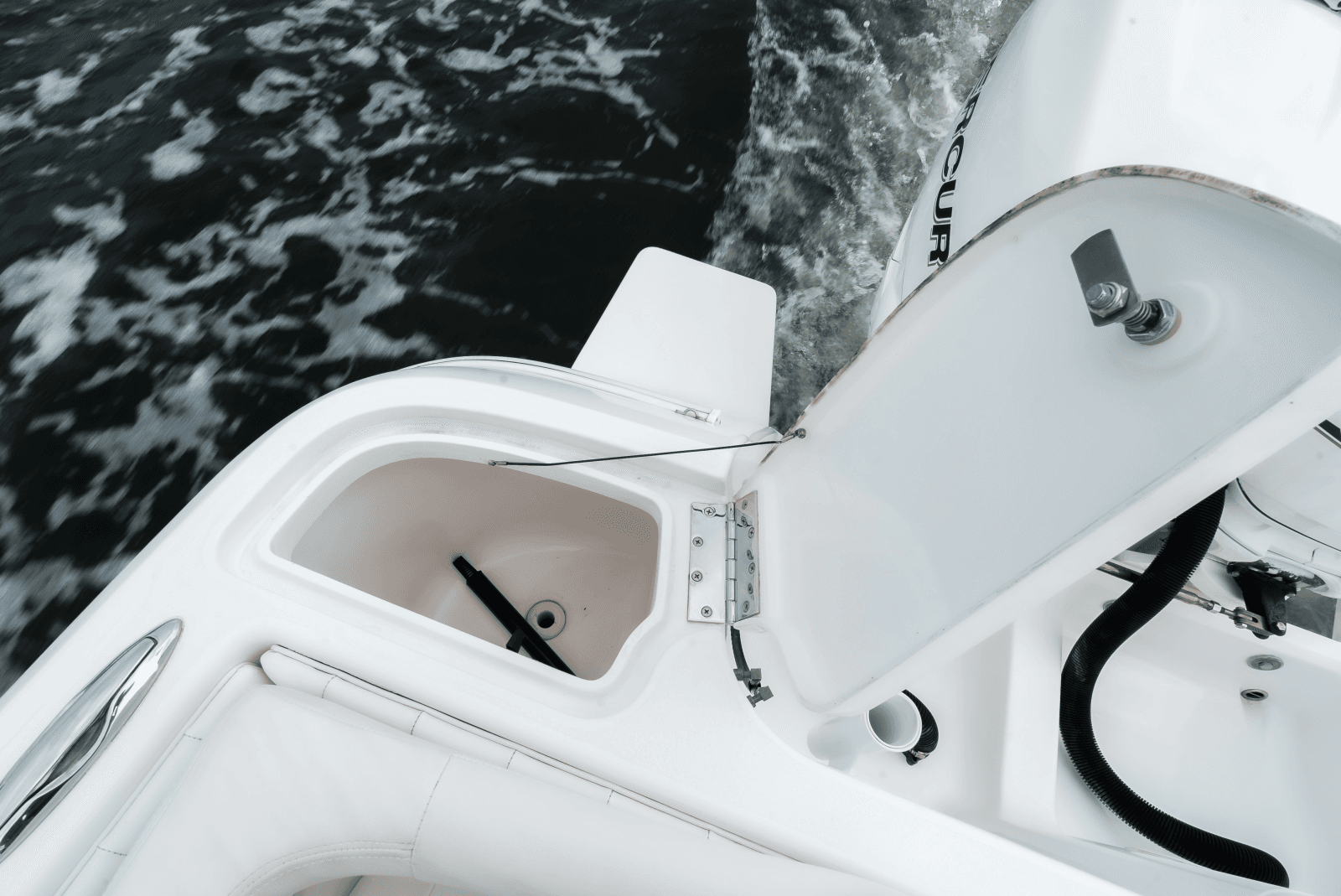 2015 Intrepid 327CC