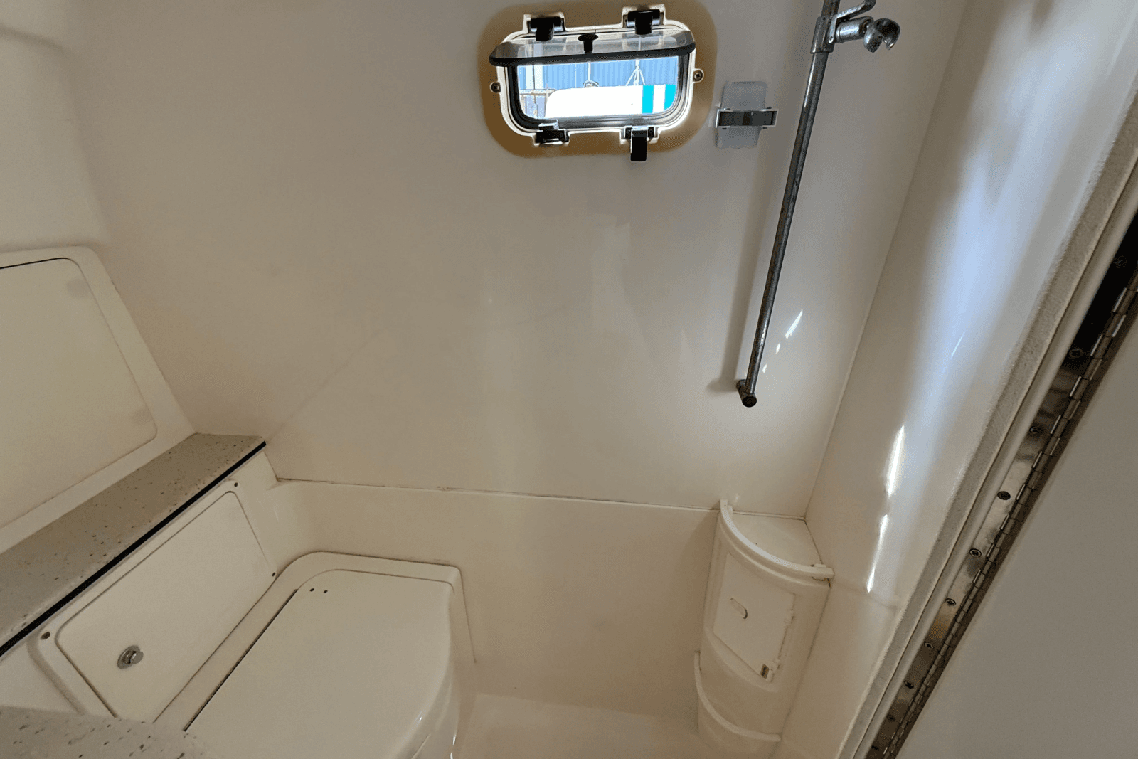 2004 Intrepid 348 WA