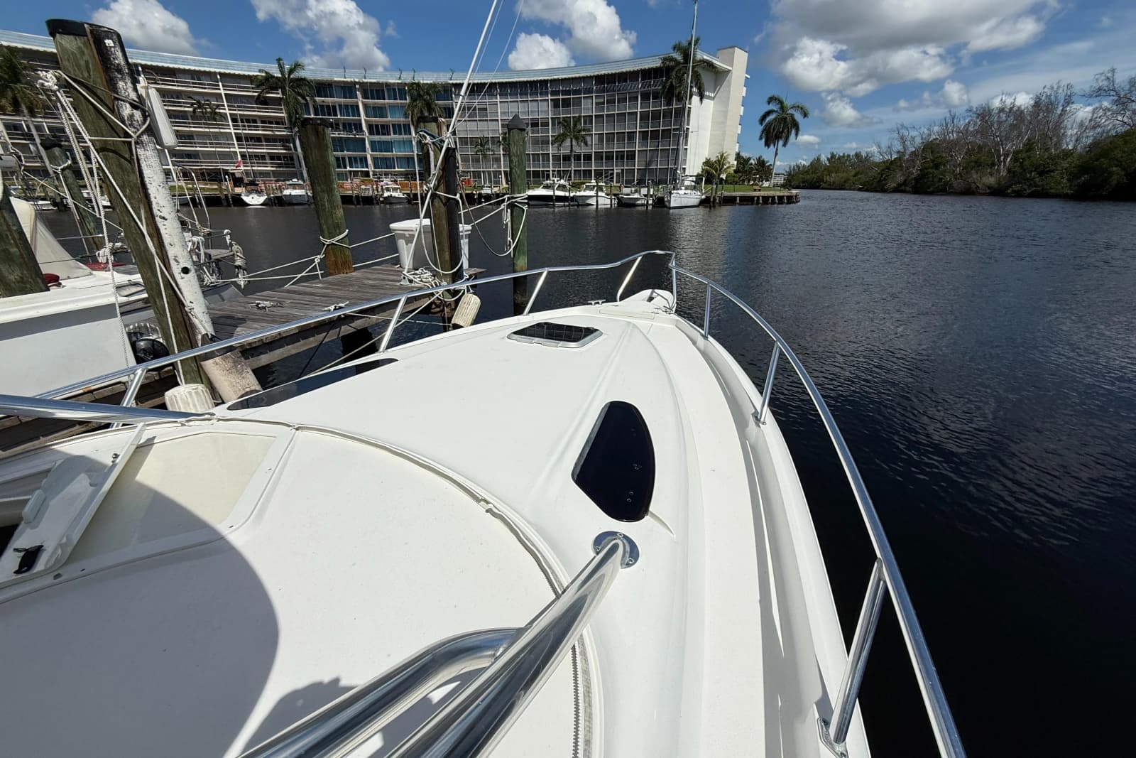 2004 Intrepid 348 WA
