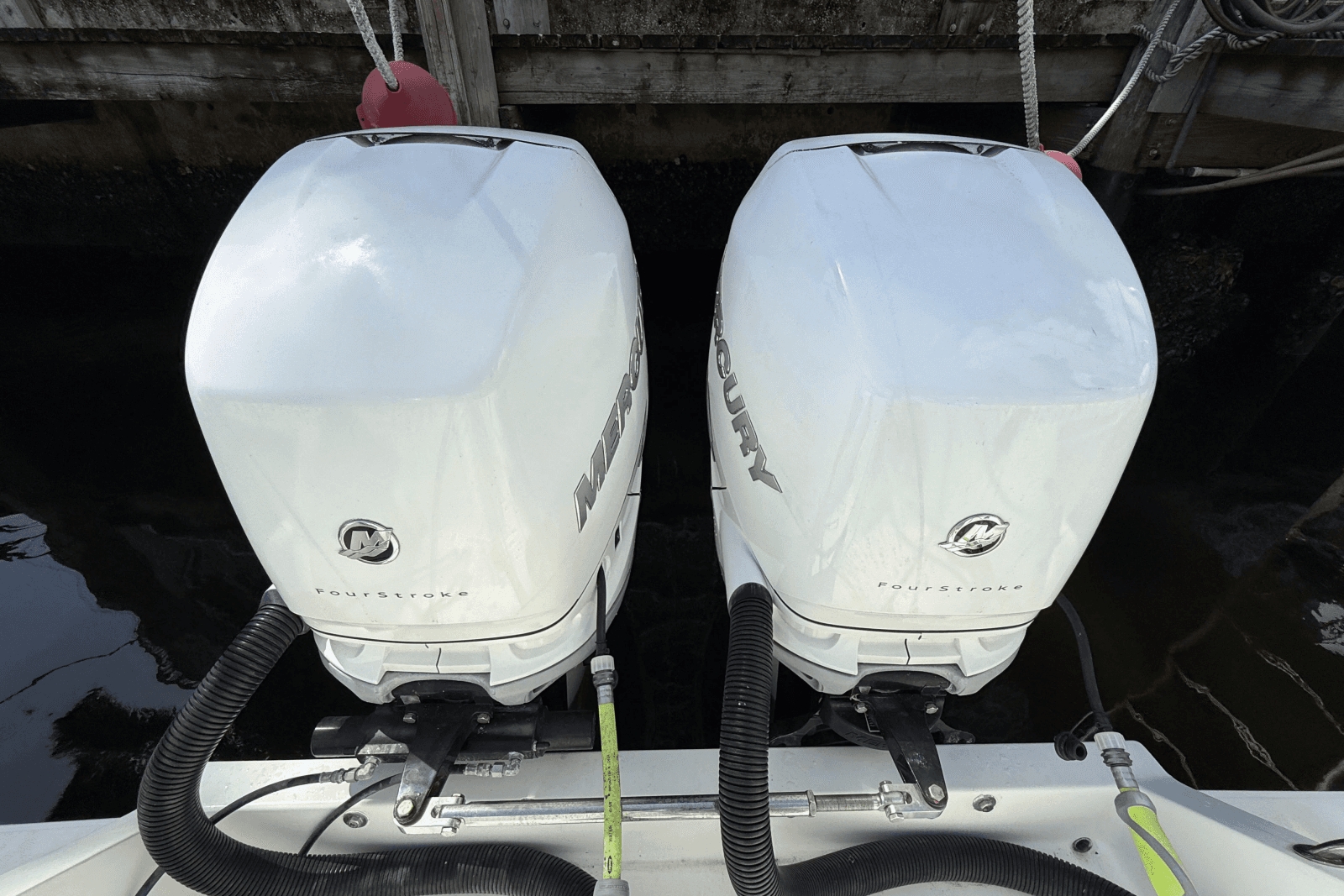 2004 Intrepid 348 WA