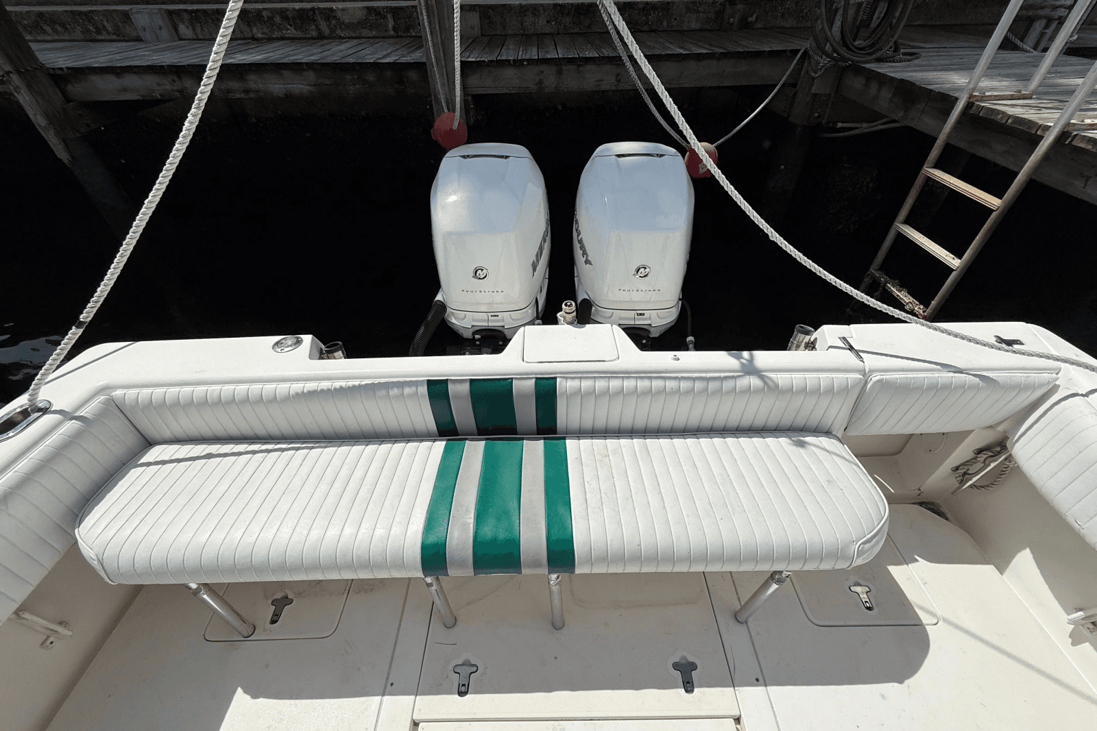 2004 Intrepid 348 WA