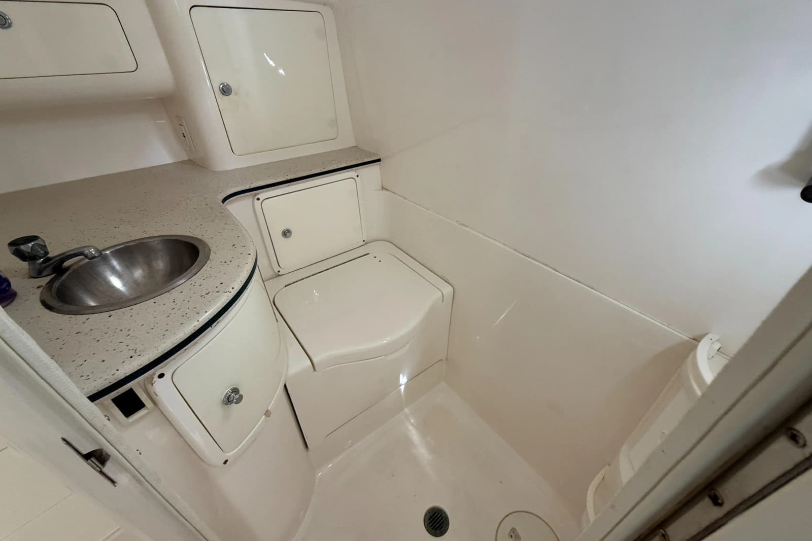 2004 Intrepid 348 WA
