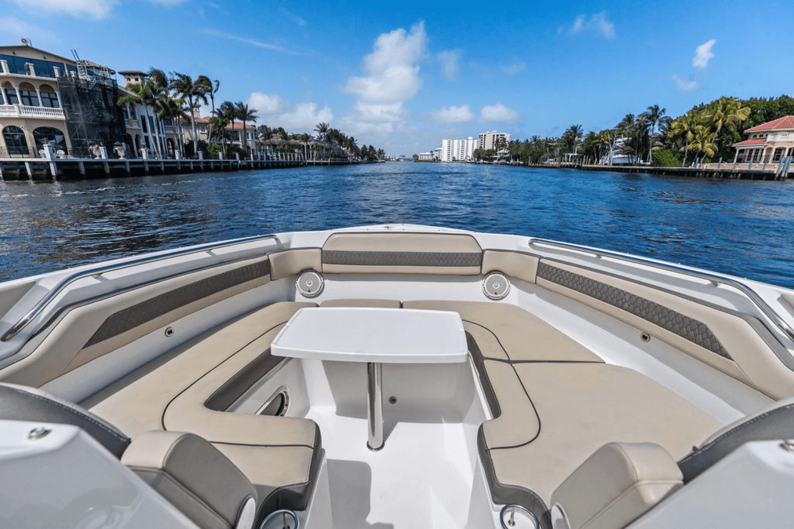 2019 Pursuit 365 DC