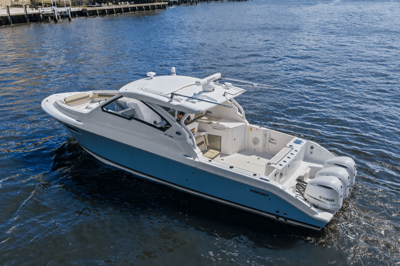 2019 Pursuit 365 DC