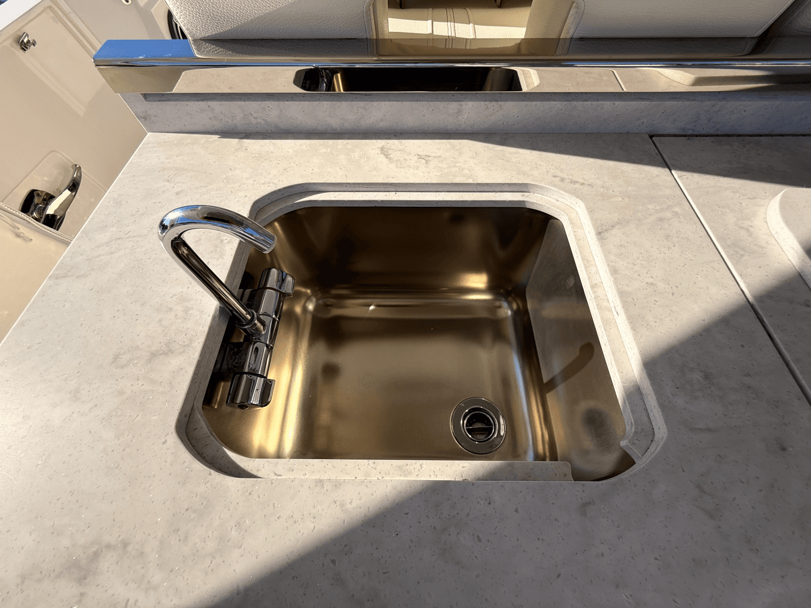 2023 Tiara Yachts 38 LS
