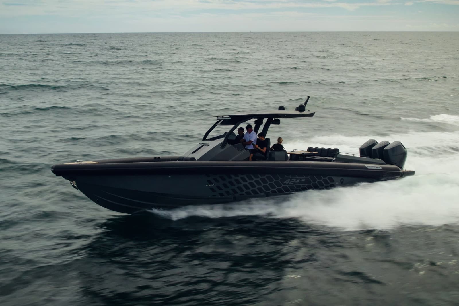 2024 Skipper 42 Carbon Edition