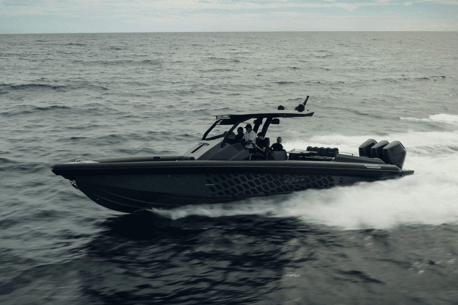 2024 Skipper 42 Carbon Edition