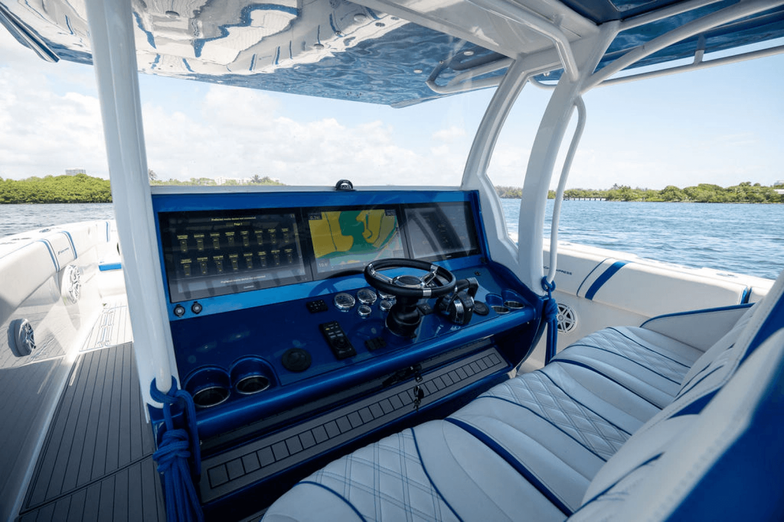 2019 Midnight Express 43 Open