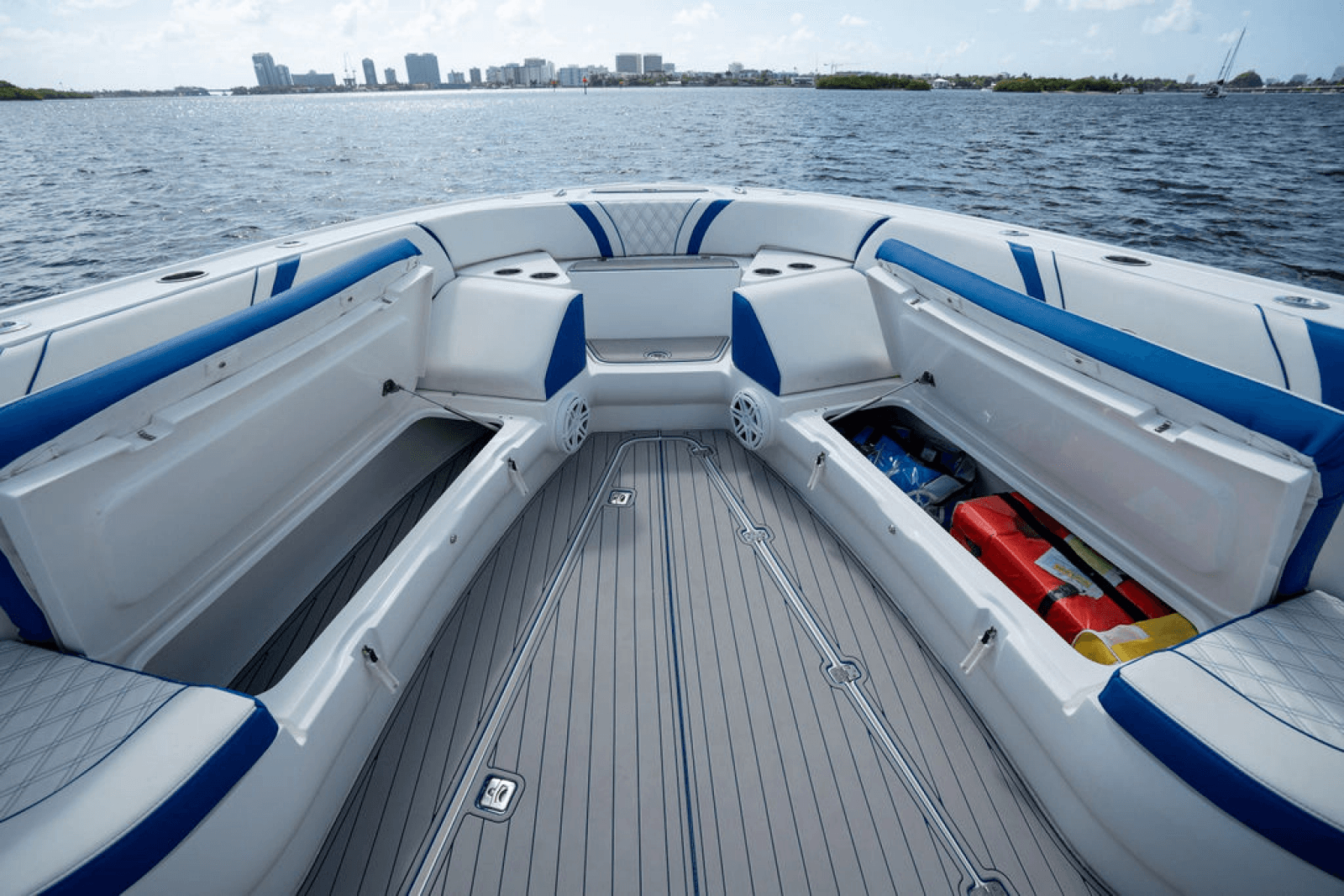 2019 Midnight Express 43 Open