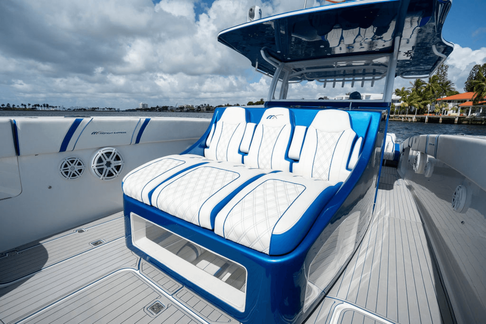 2019 Midnight Express 43 Open