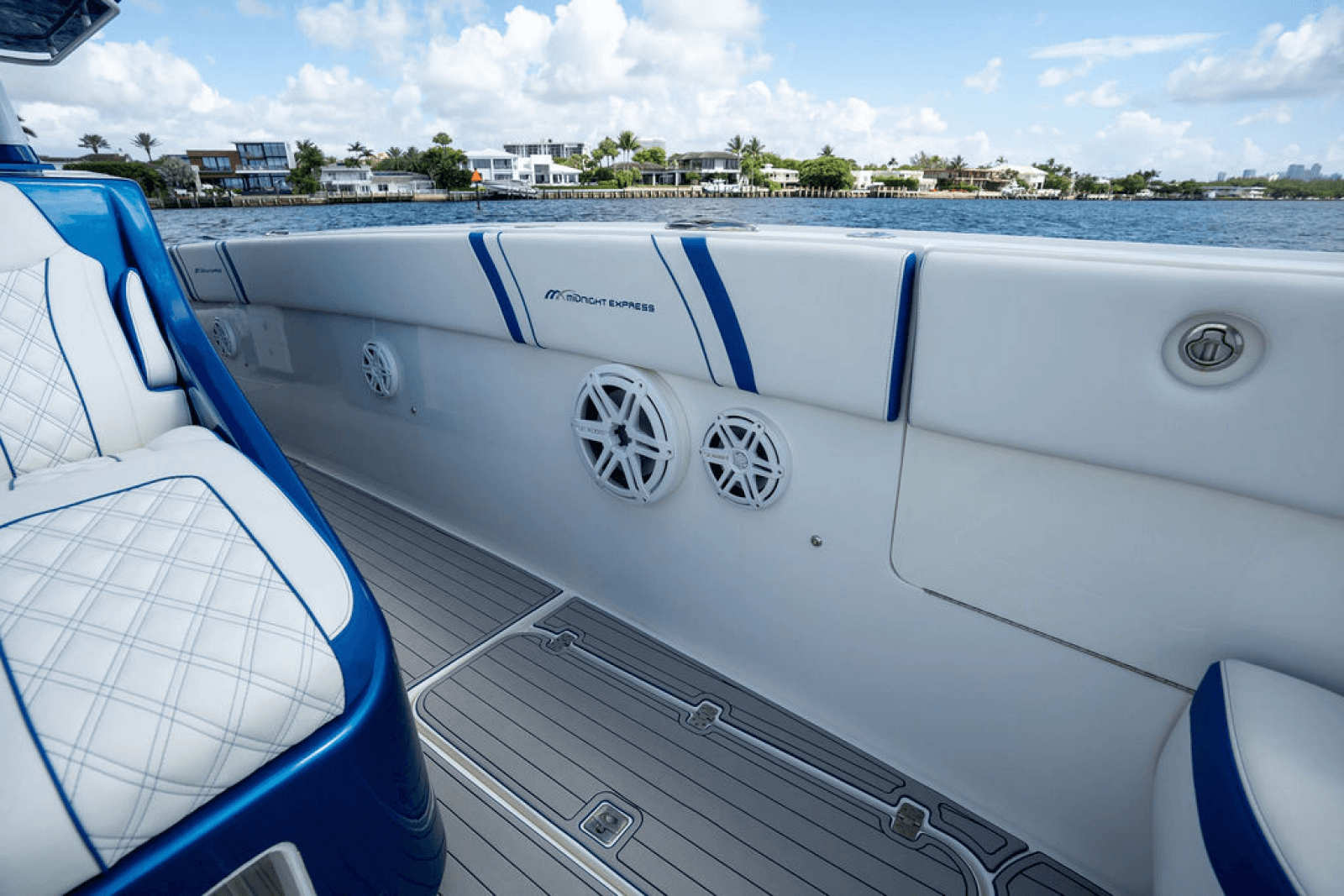 2019 Midnight Express 43 Open
