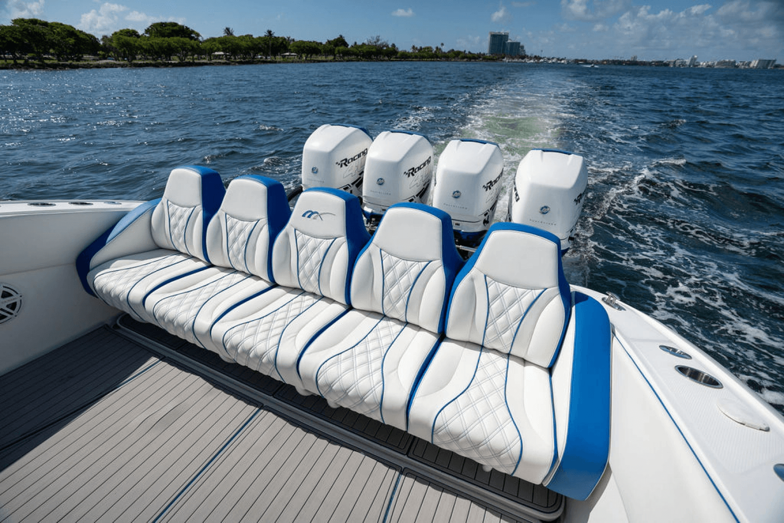 2019 Midnight Express 43 Open