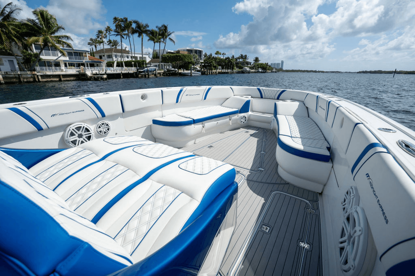 2019 Midnight Express 43 Open