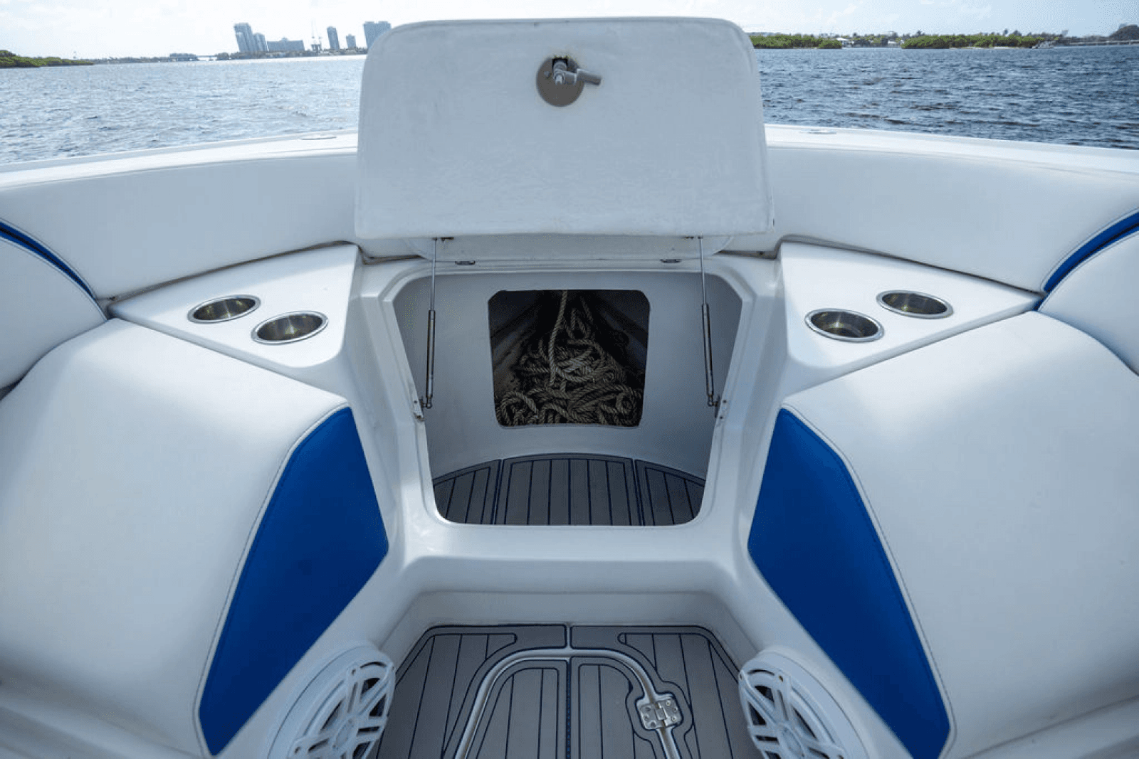 2019 Midnight Express 43 Open