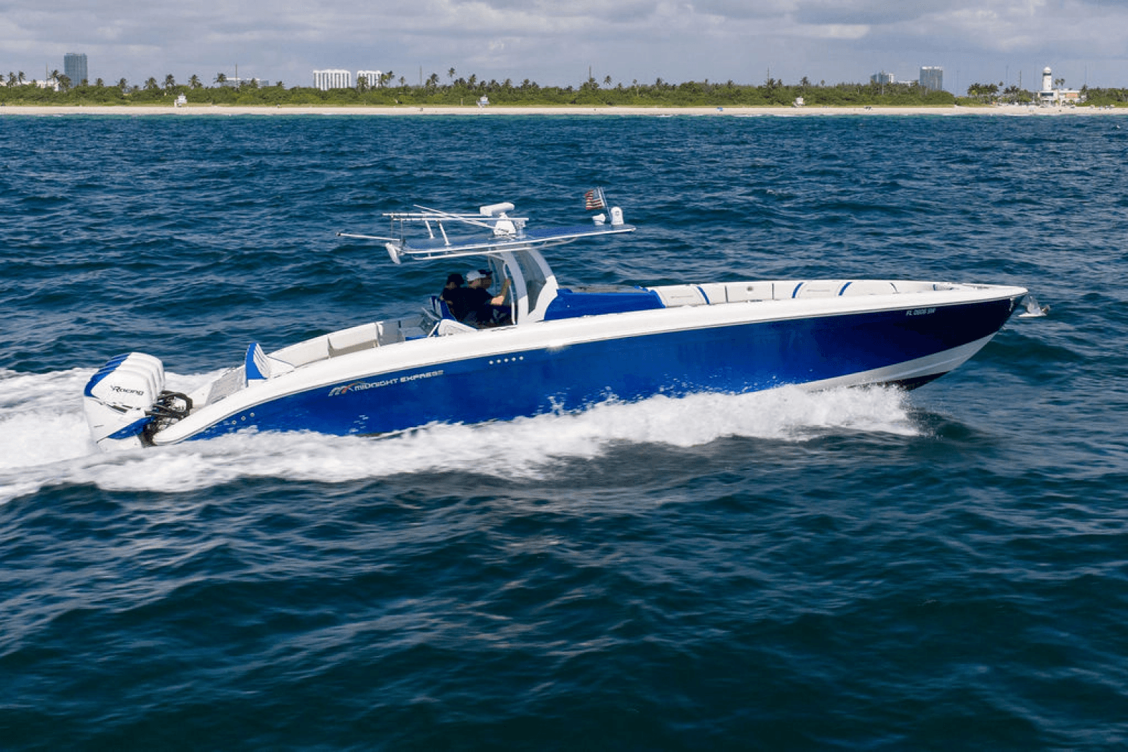 2019 Midnight Express 43 Open