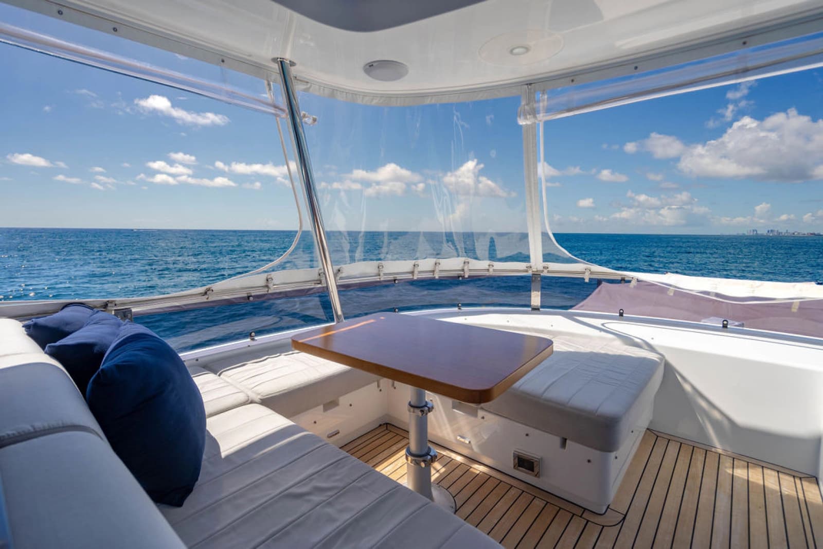 2022 Sirena 68