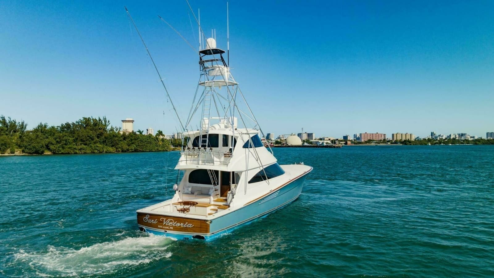 2020 Viking 72 Enclosed Bridge