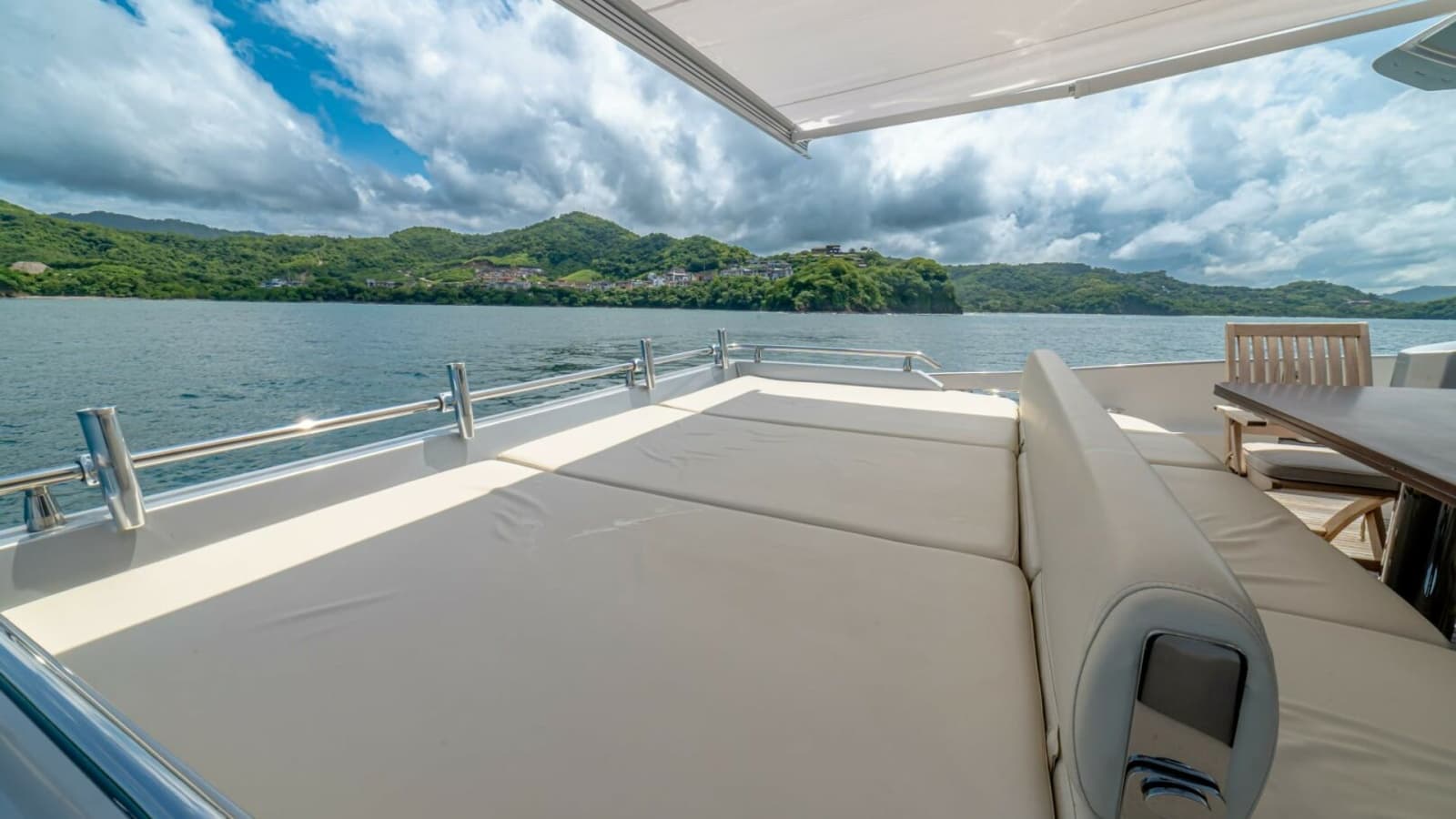 2017 Azimut 77 "Carpe Diem"