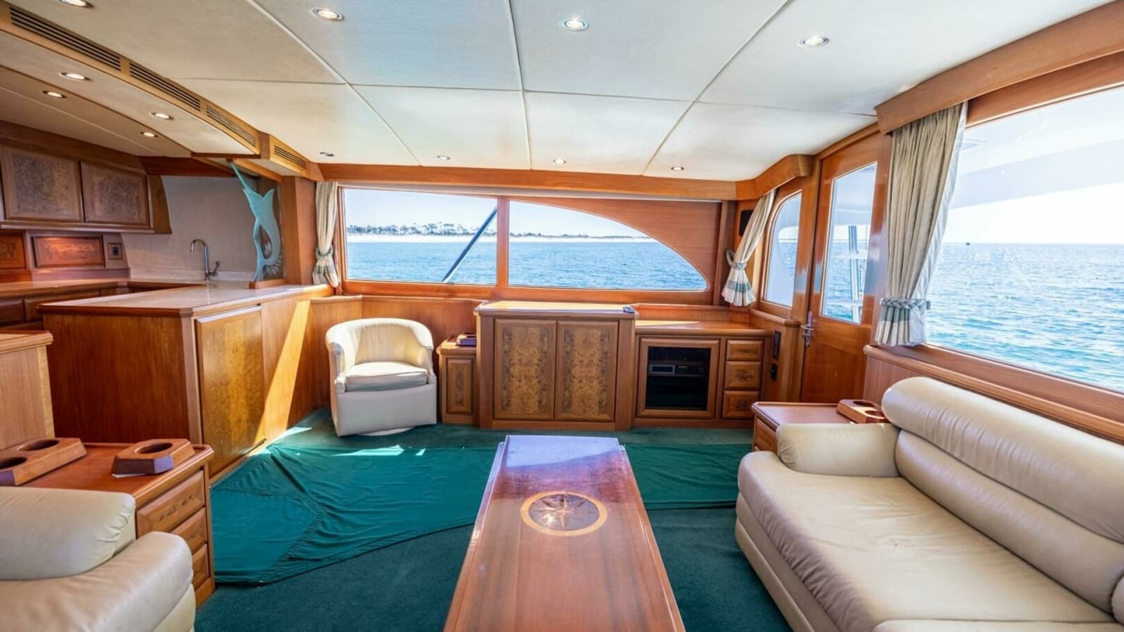 1998 Miller Marine 60' Convertible CAT'N'AROUND-Salon 6