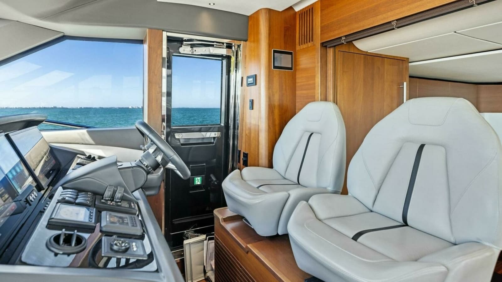 2018 Princess Y75 Motor Yacht