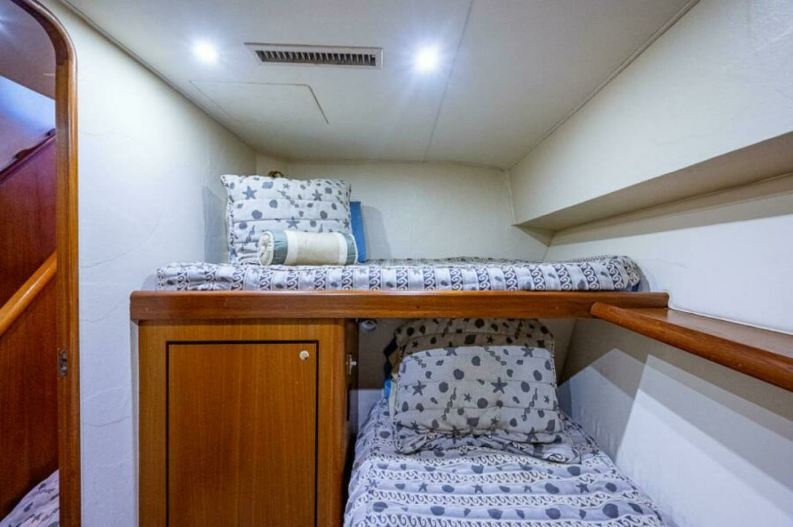 1999 Ocean Yachts 60 Convertible