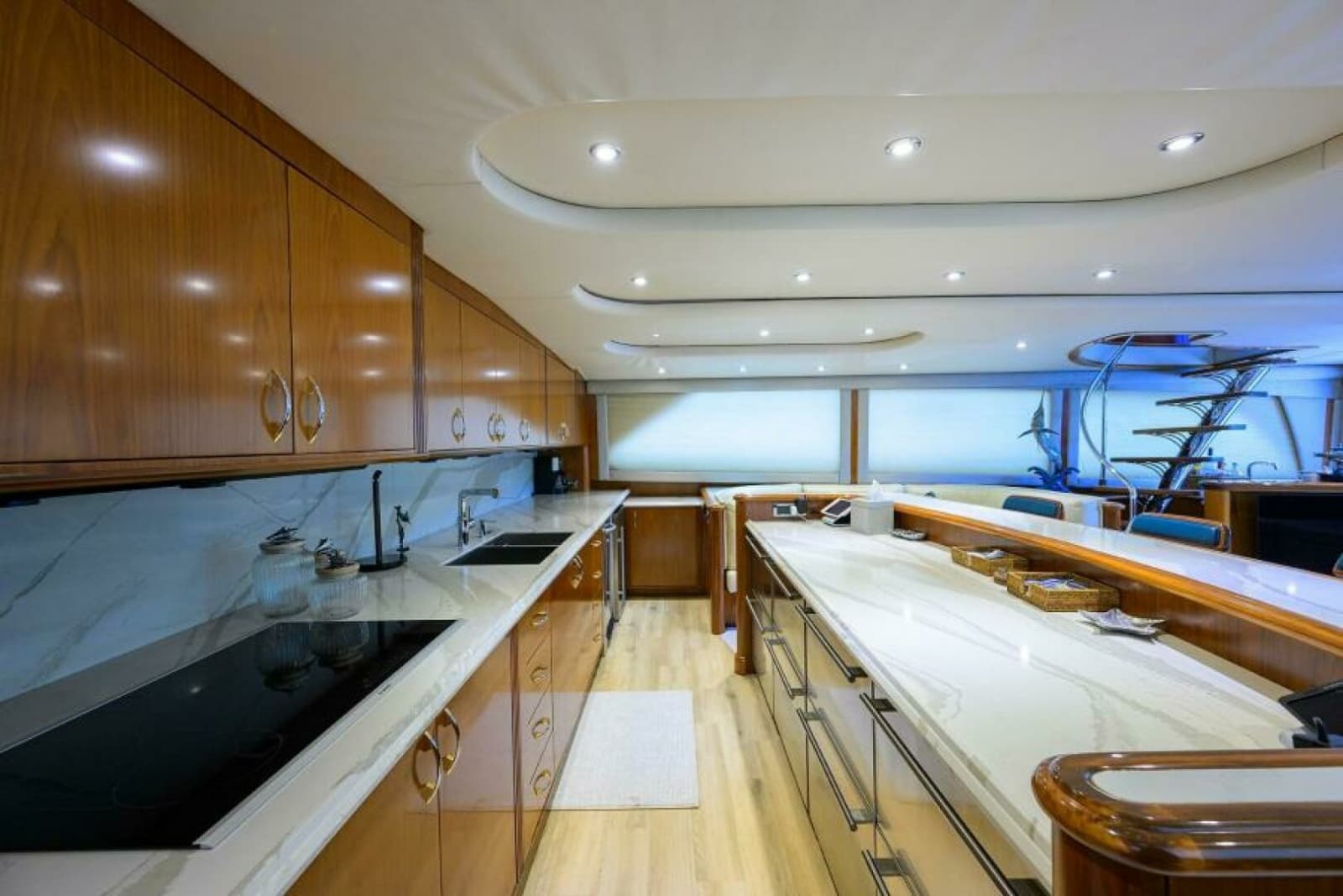 2004 Sea Force IX 82 Enclosed Bridge