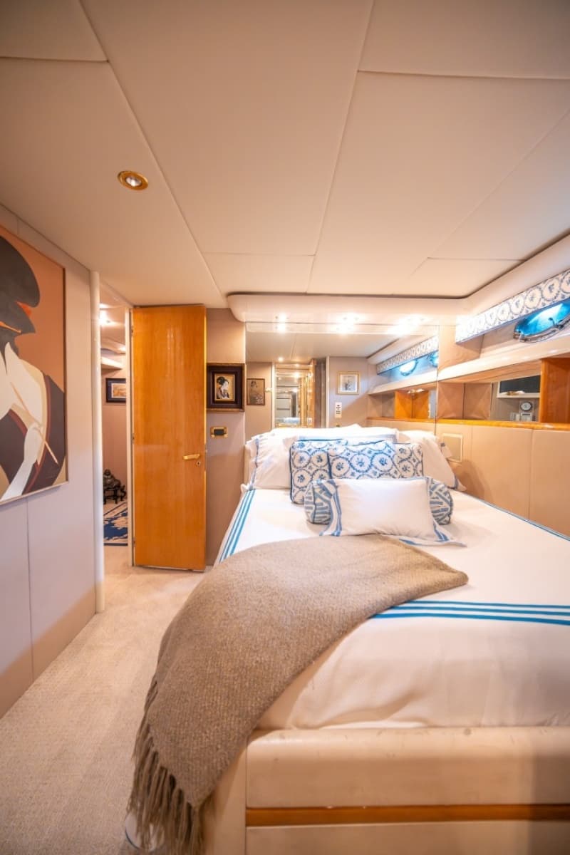 Lazzara 76 - Dare to Dream - Stateroom