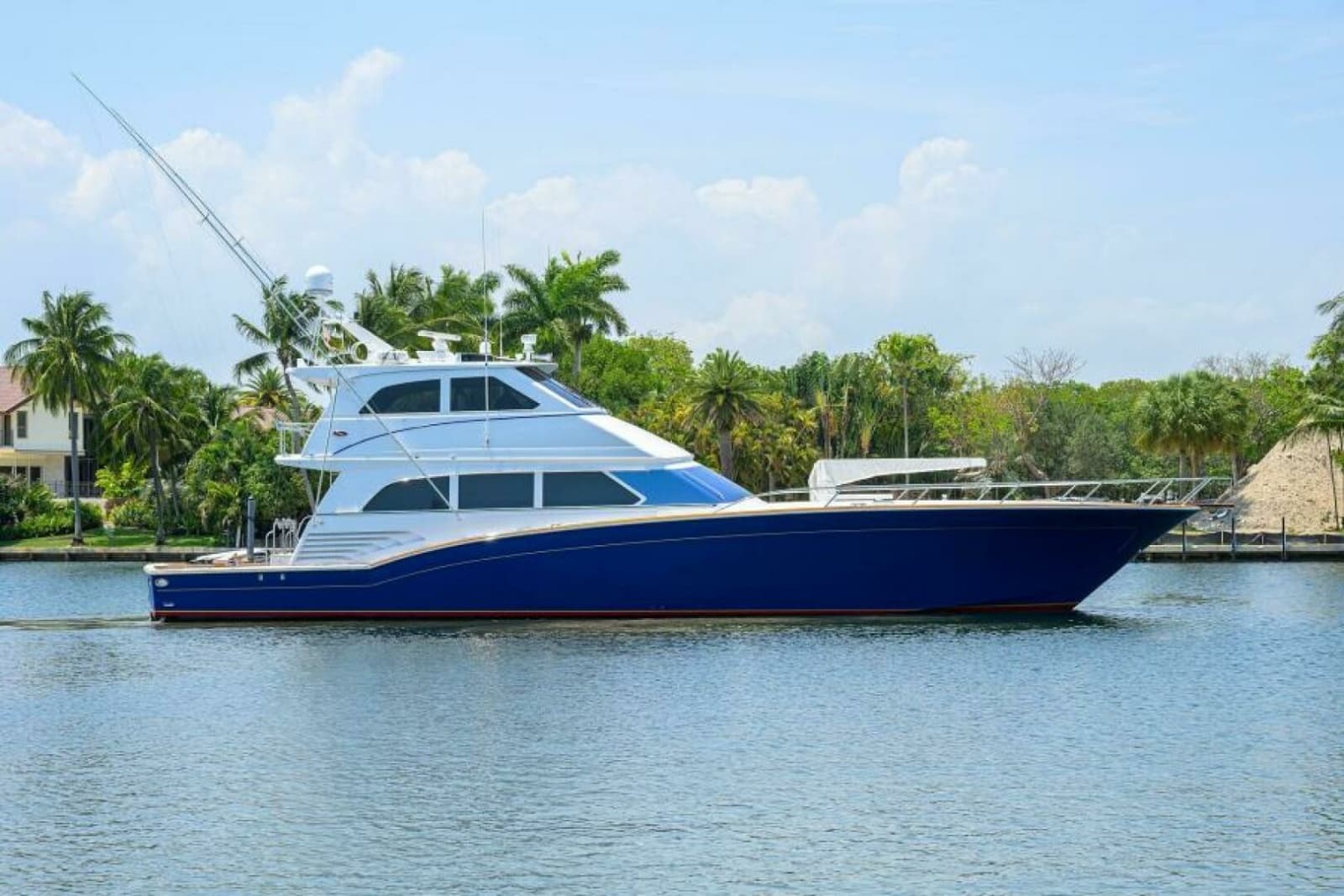 2004 Sea Force IX 82 Enclosed Bridge