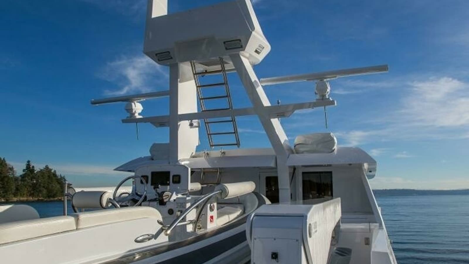 2019 Nordlund 115 Expedition Yachtfisher "Cazador" - Flybridge and Navigation Tower