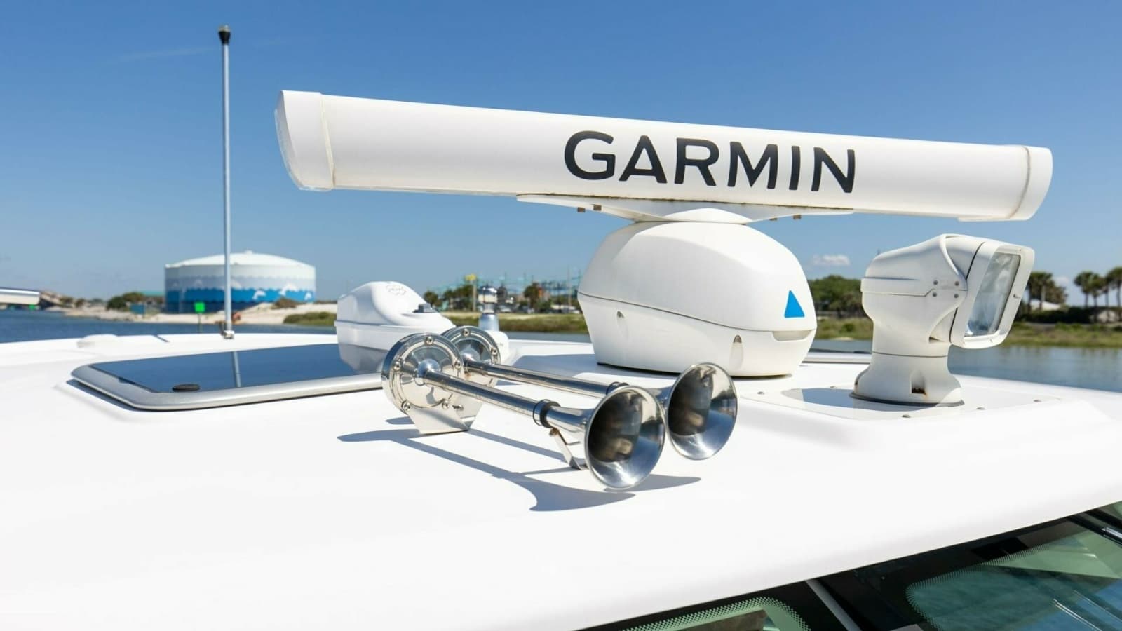 2019 Boston Whaler 345 Conquest Radar