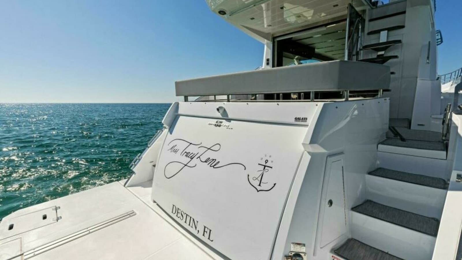 2023 Cruisers Yachts 60 Cantius Fly Transom