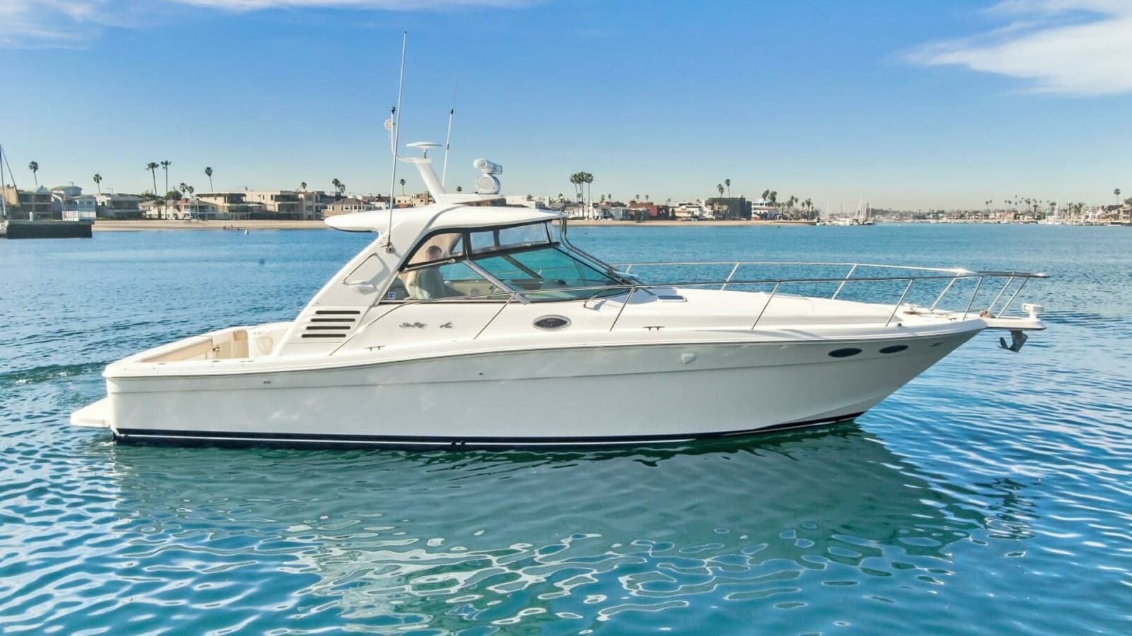2000 Sea Ray 370 Express Cruiser