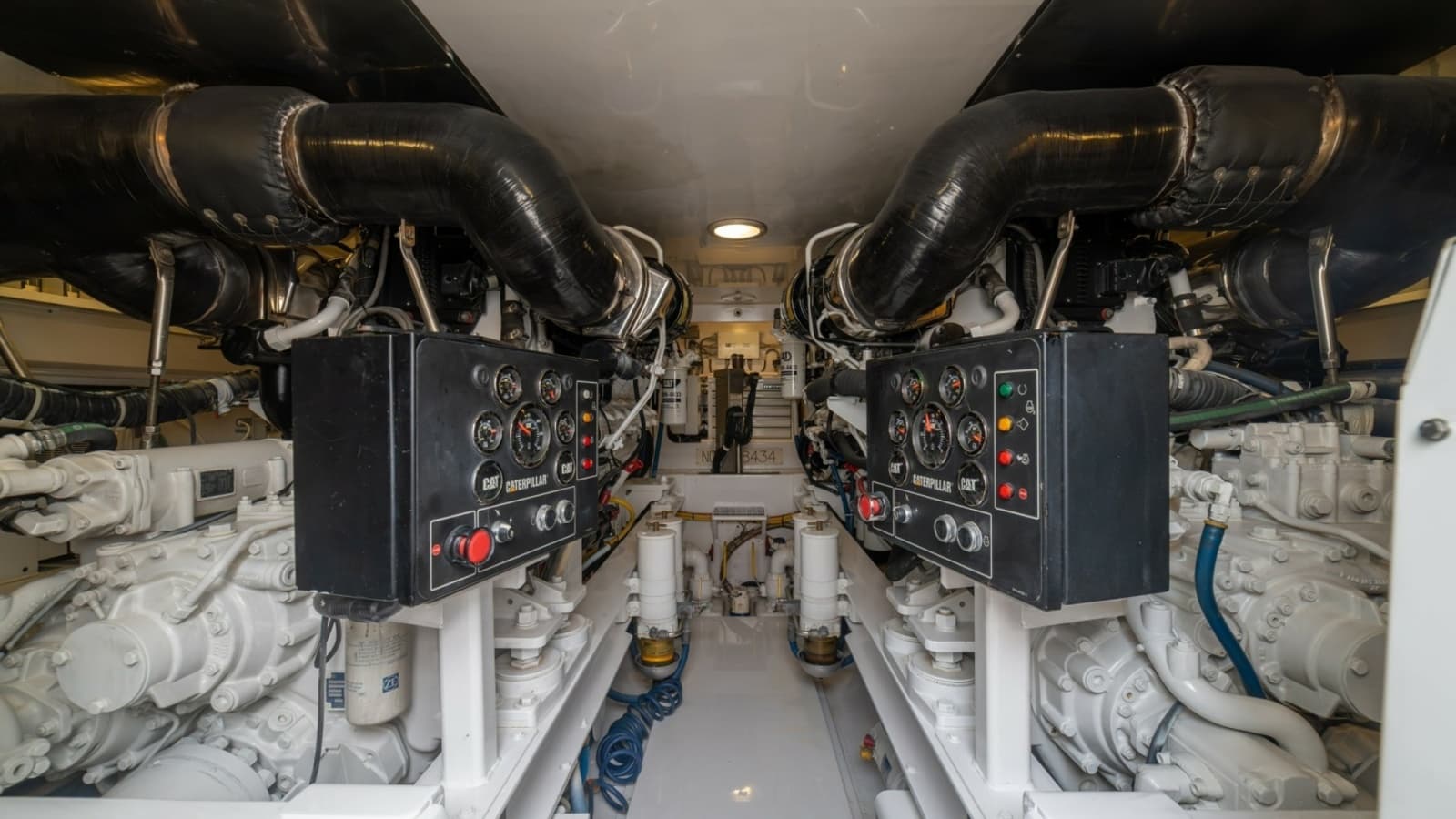 60 Viking Convertible 2012 "Contango" - Engine Room