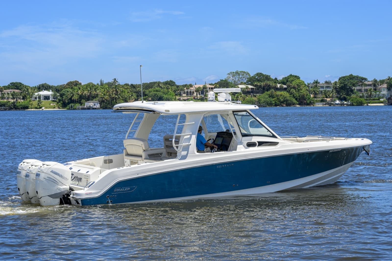 Boston Whaler 35 - DERRYN - Exterior Profile
