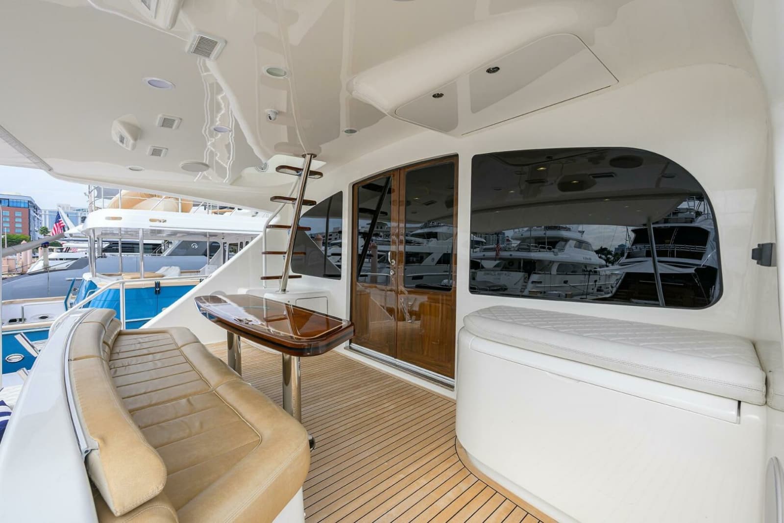 Viking  92 SPECULATOR - Flybridge Aft Deck