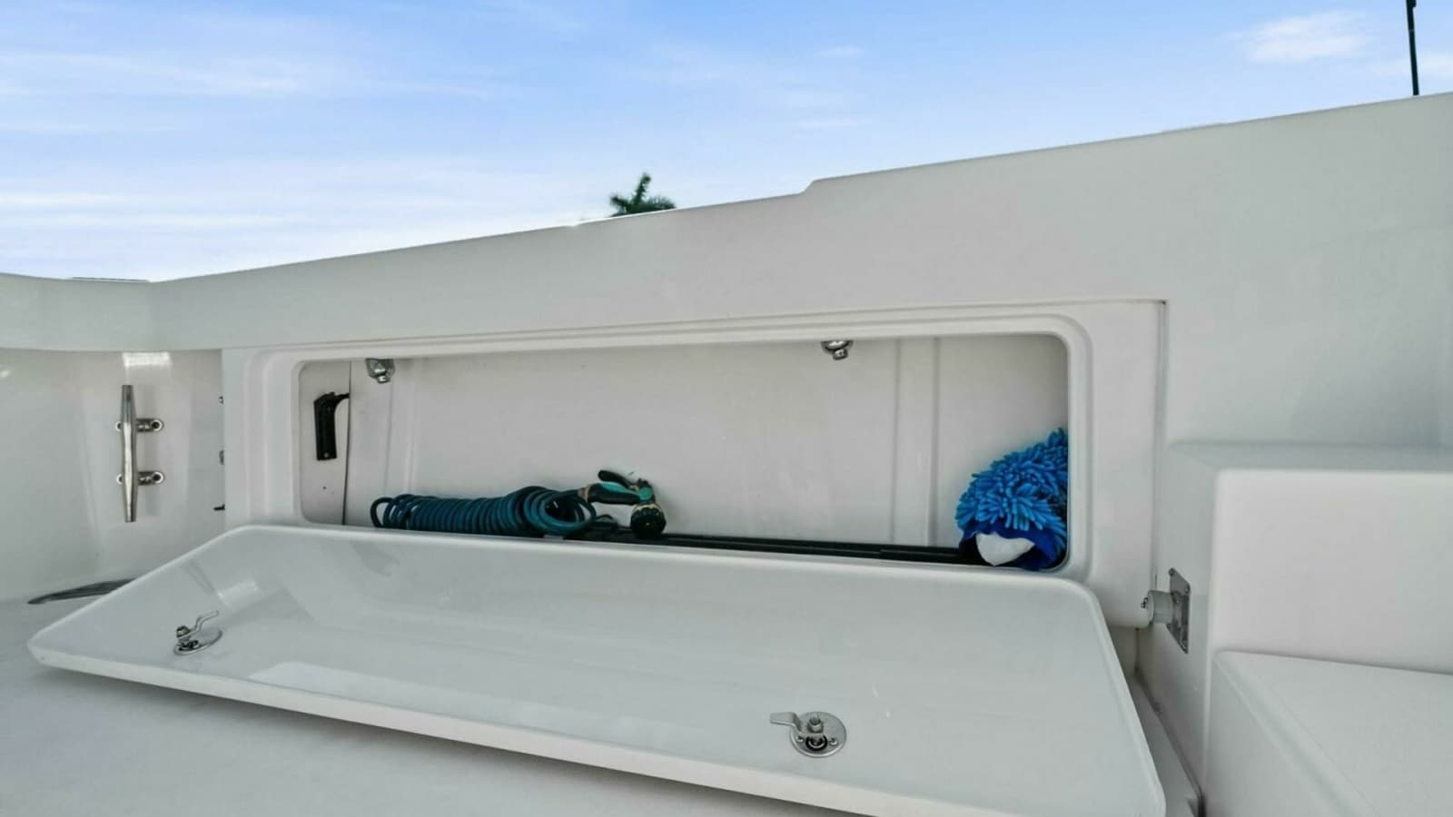2017 Bertram 35 Flybridge