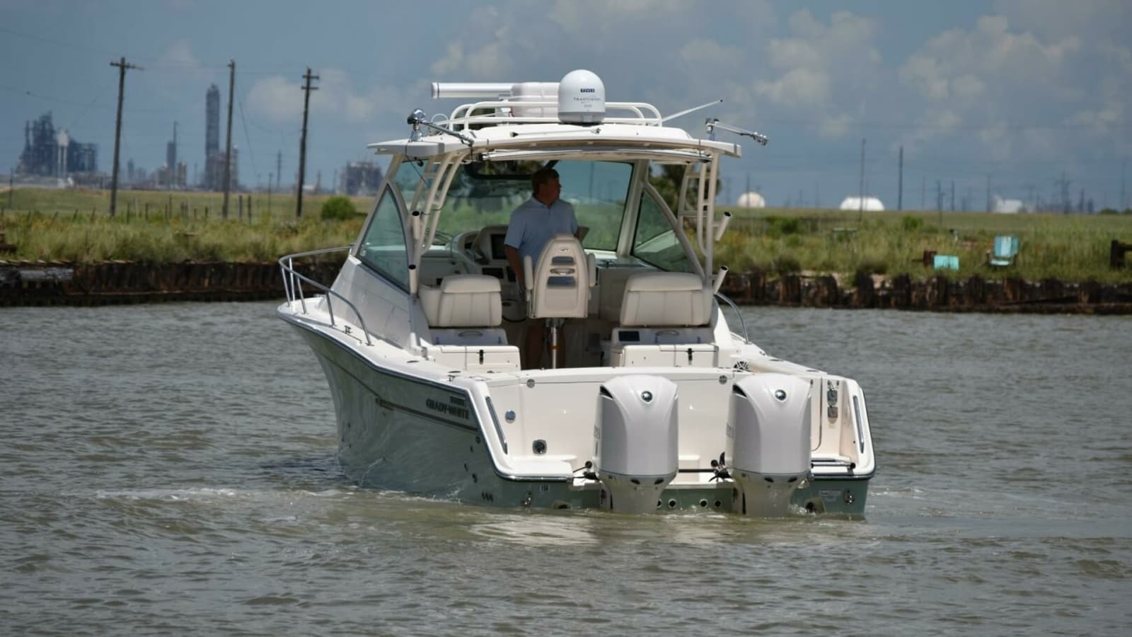 2016 Grady-White 330 Express
