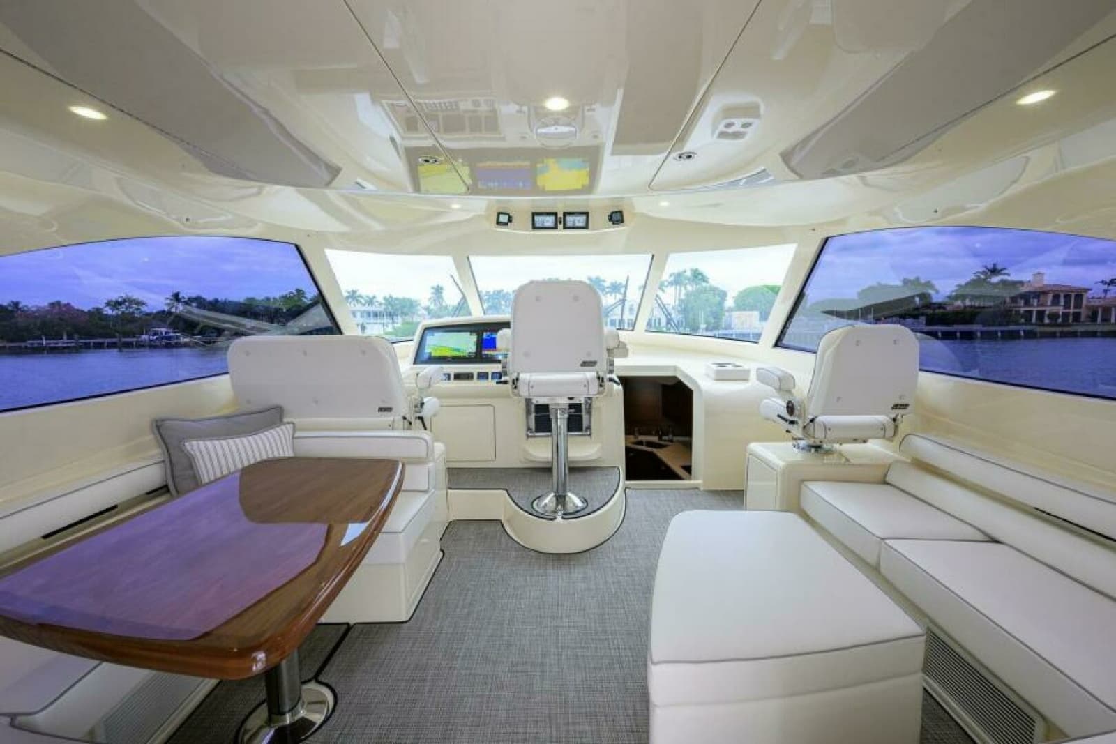 Viking 54 - TROUBLE FREE - Flybridge