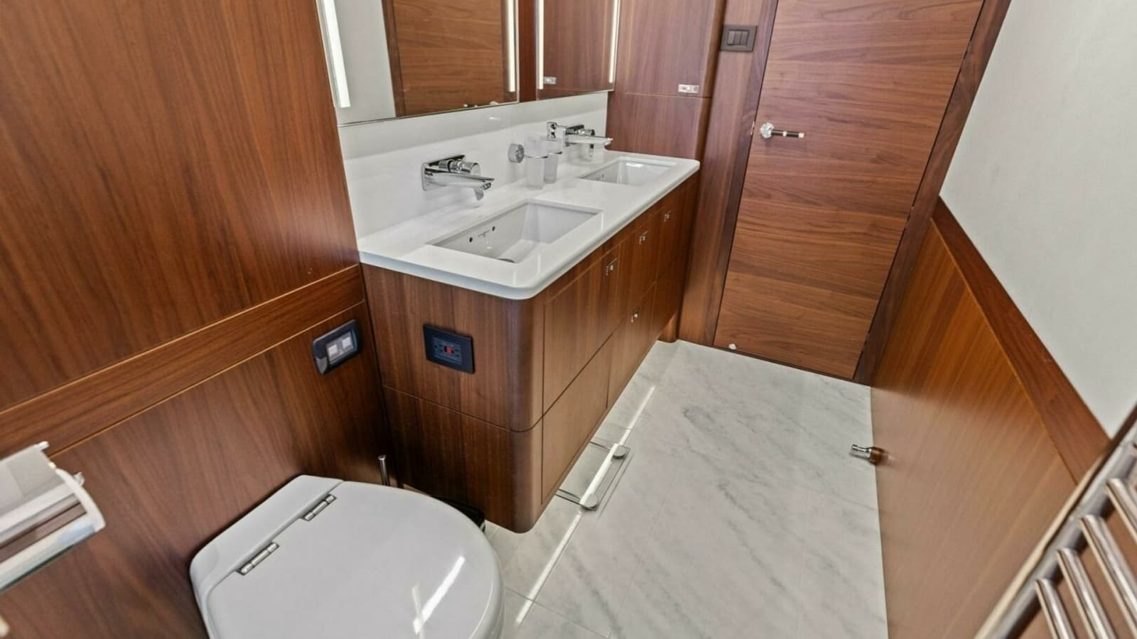2018 Princess Y75 Motor Yacht