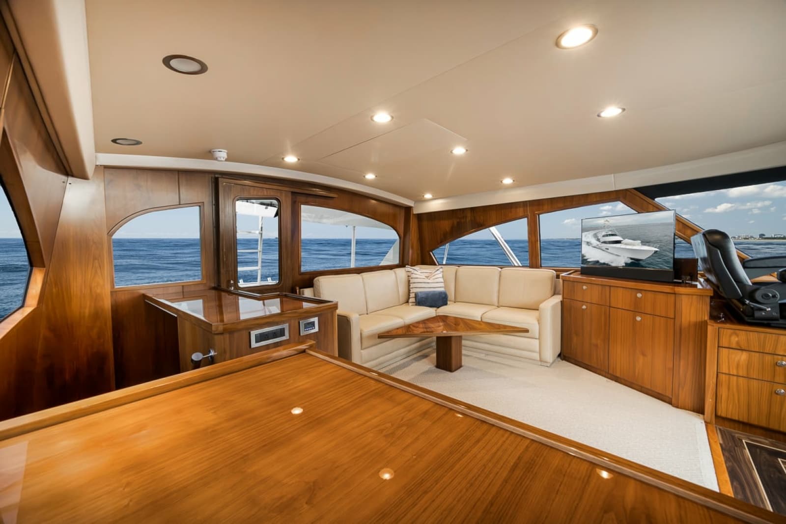 2016 Viking 92 Enclosed Bridge
