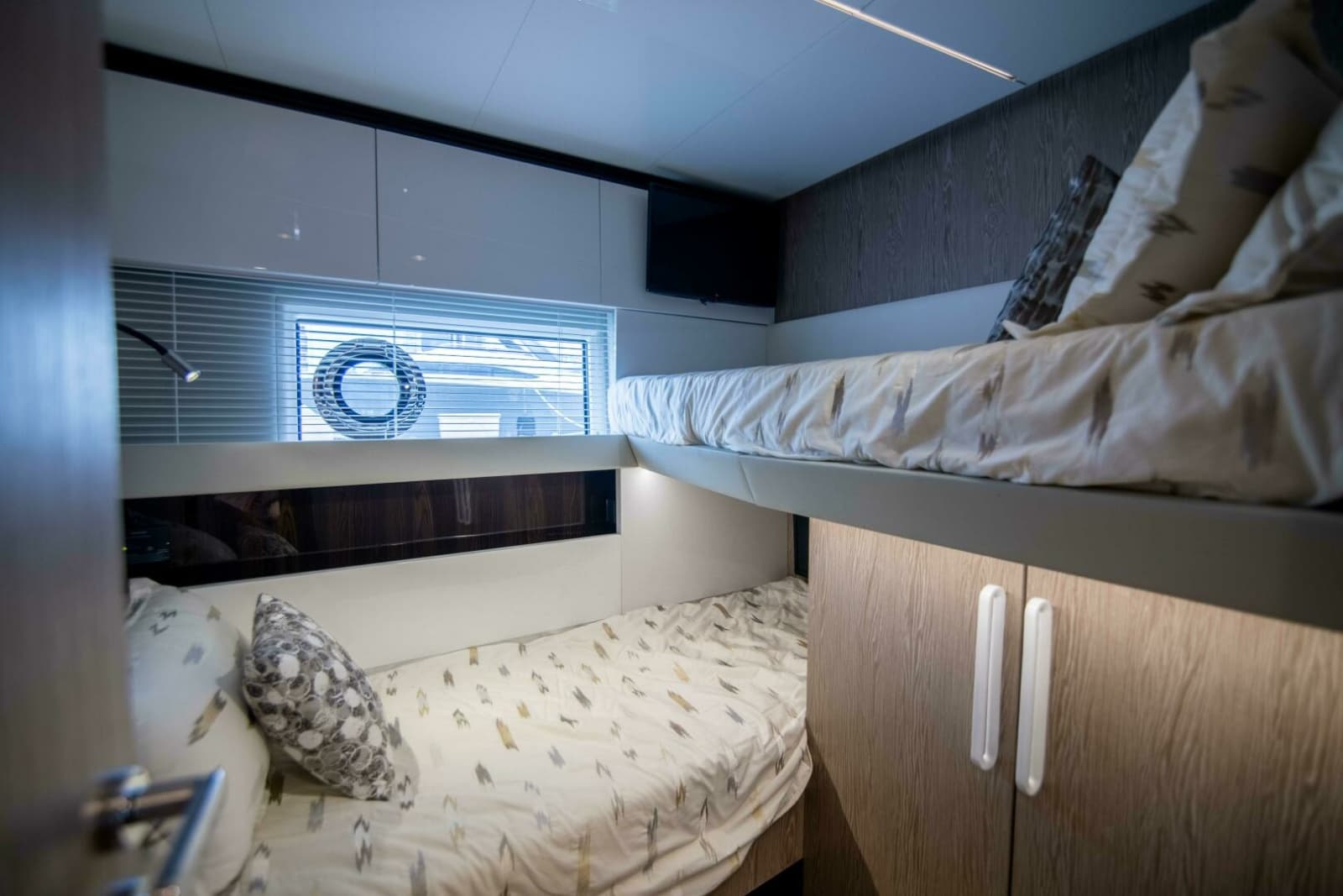 Azimut 70 Triple Play -