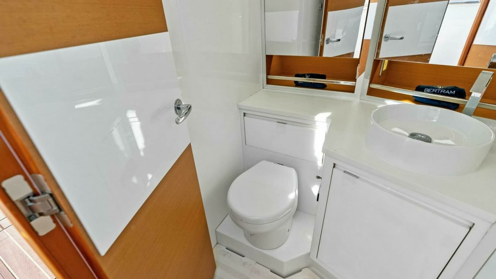 2017 Bertram 35 Flybridge
