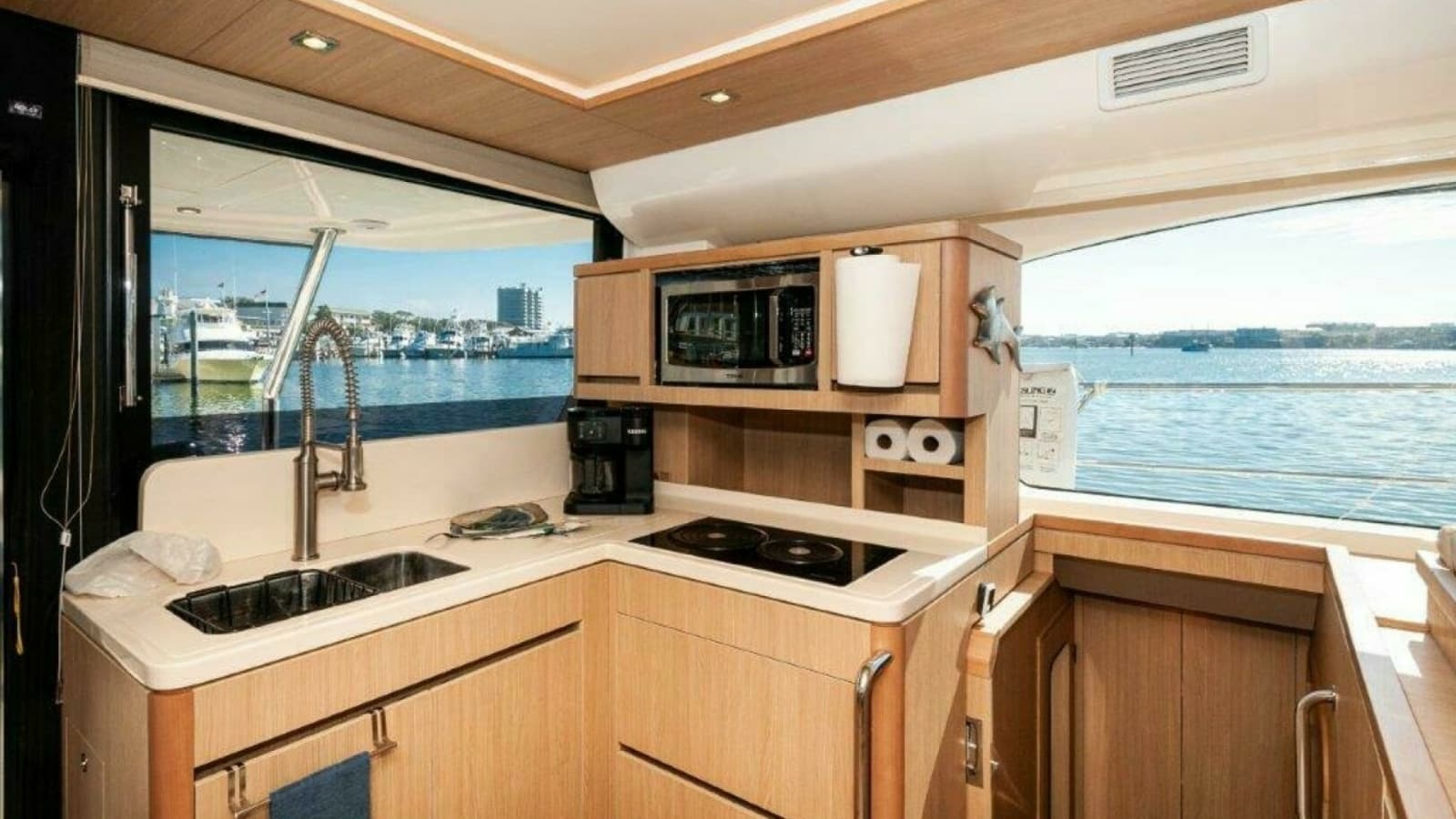 2018 Aquila 44 Catamaran- Galley 2
