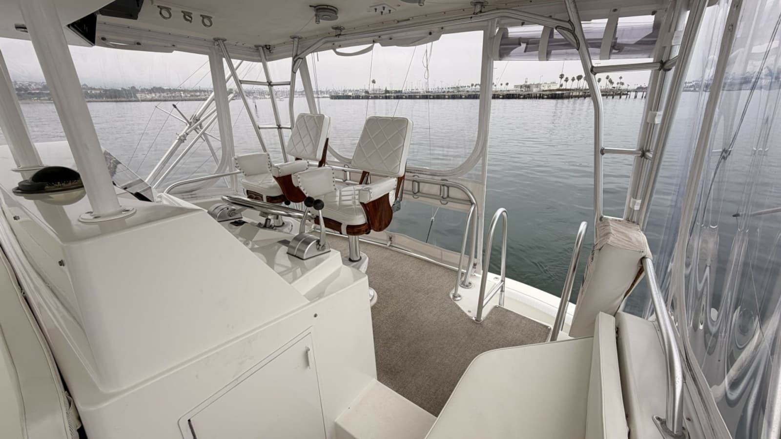 1994 Viking 50 Convertible "Wild Rice" - Flybridge Helm